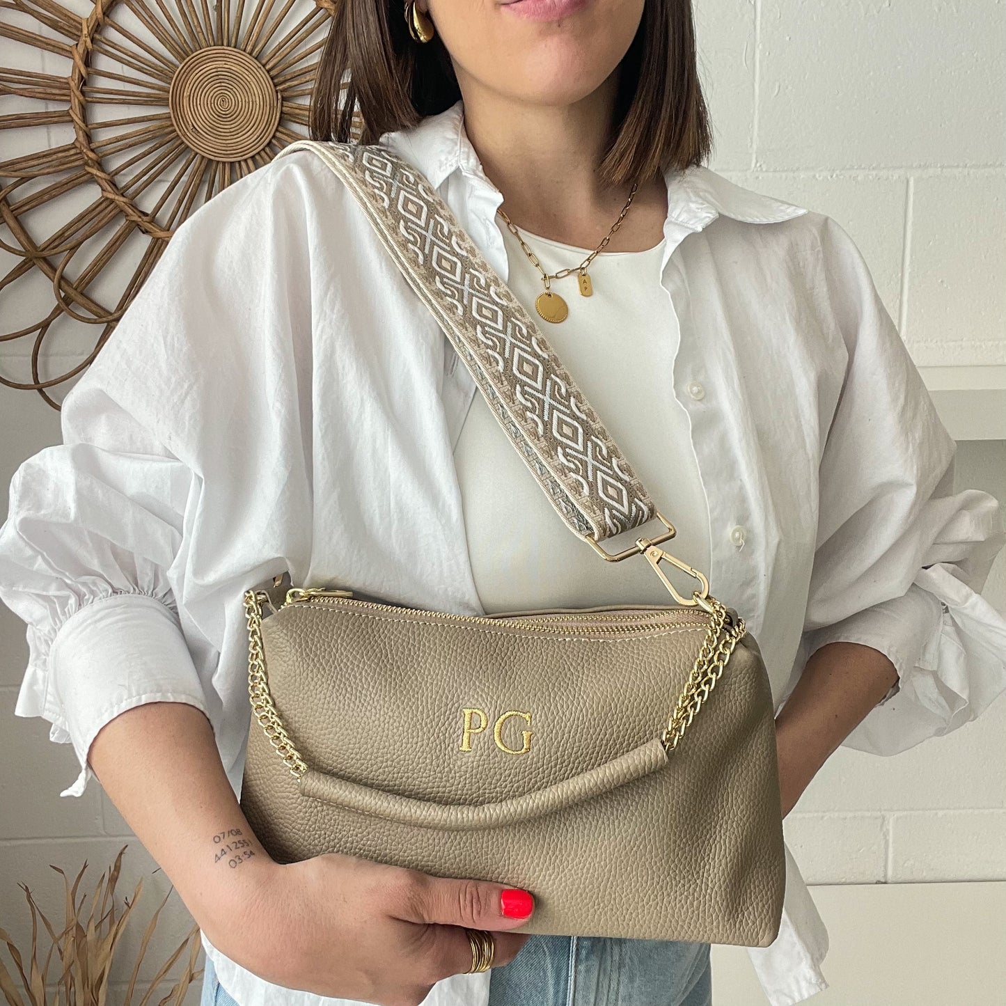 Bolso de piel personalizado doble cadena dorada - color taupe