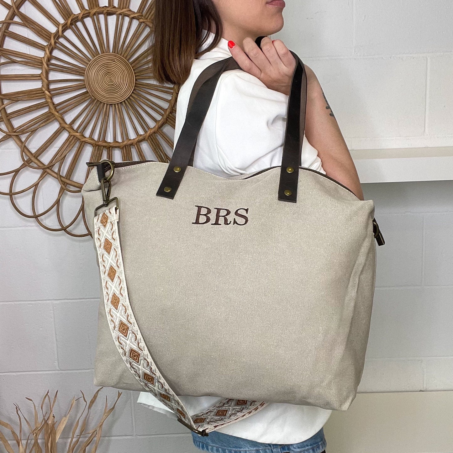 Bolso loneta con correa étnica - Color taupe claro