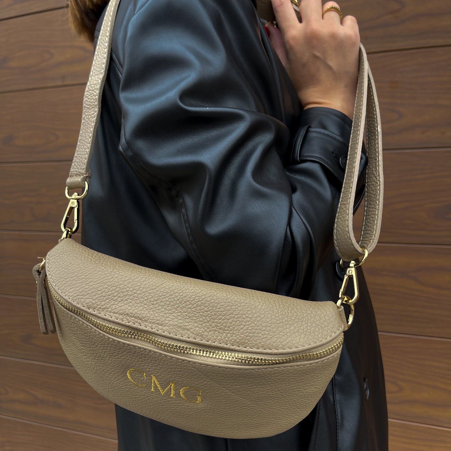Riñonera mediana de piel personalizada - Color beige