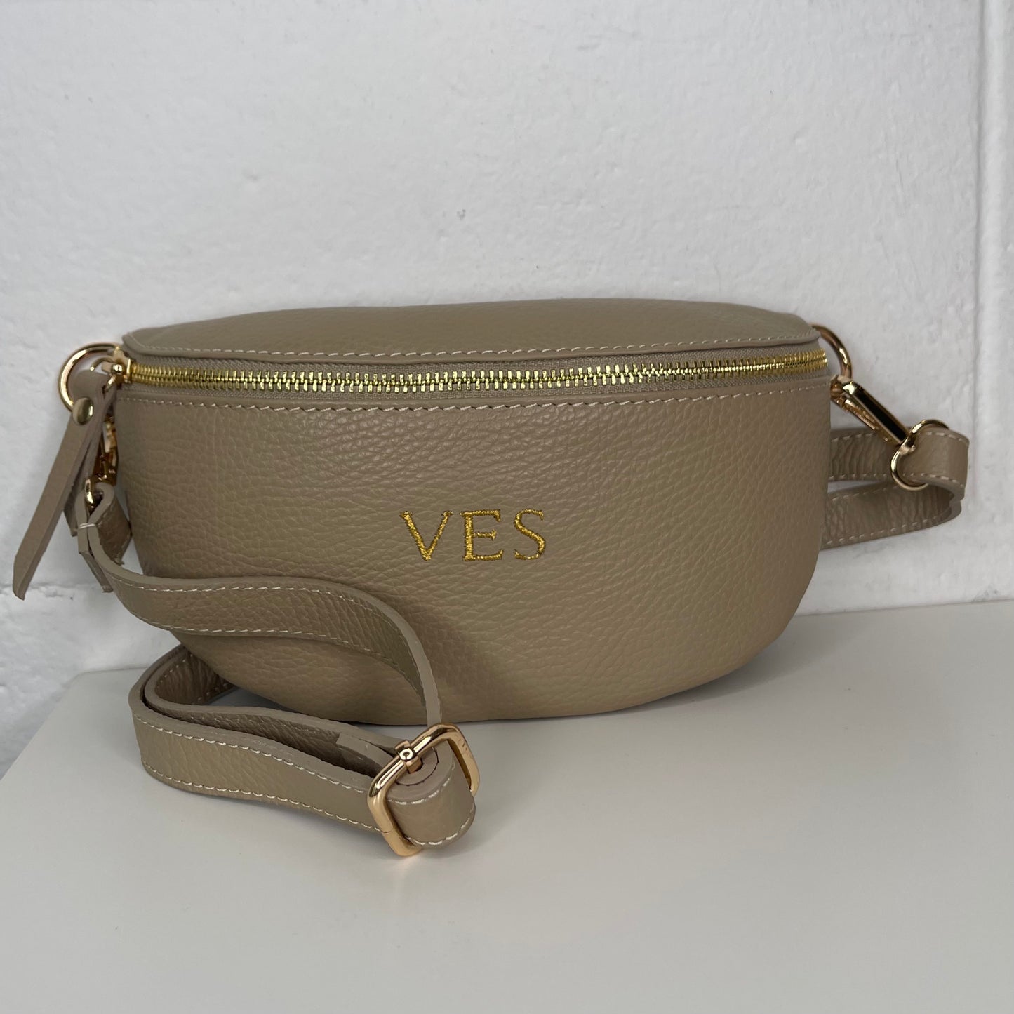 Riñonera pequeña de piel personalizada - Color beige