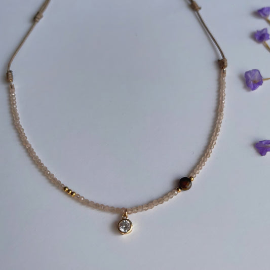 Collar ajustable piedras y brillantes