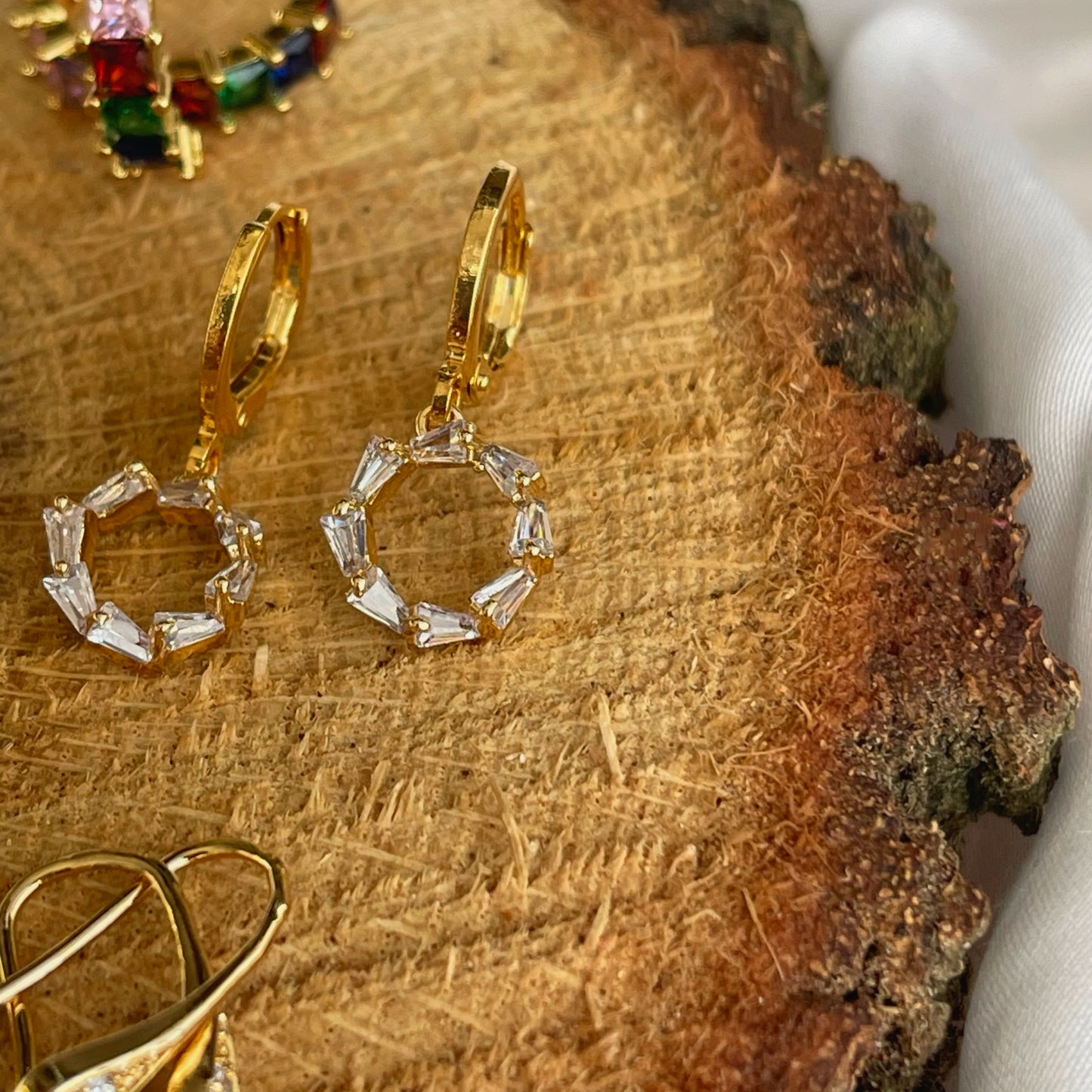 Aros con caída de brillantes