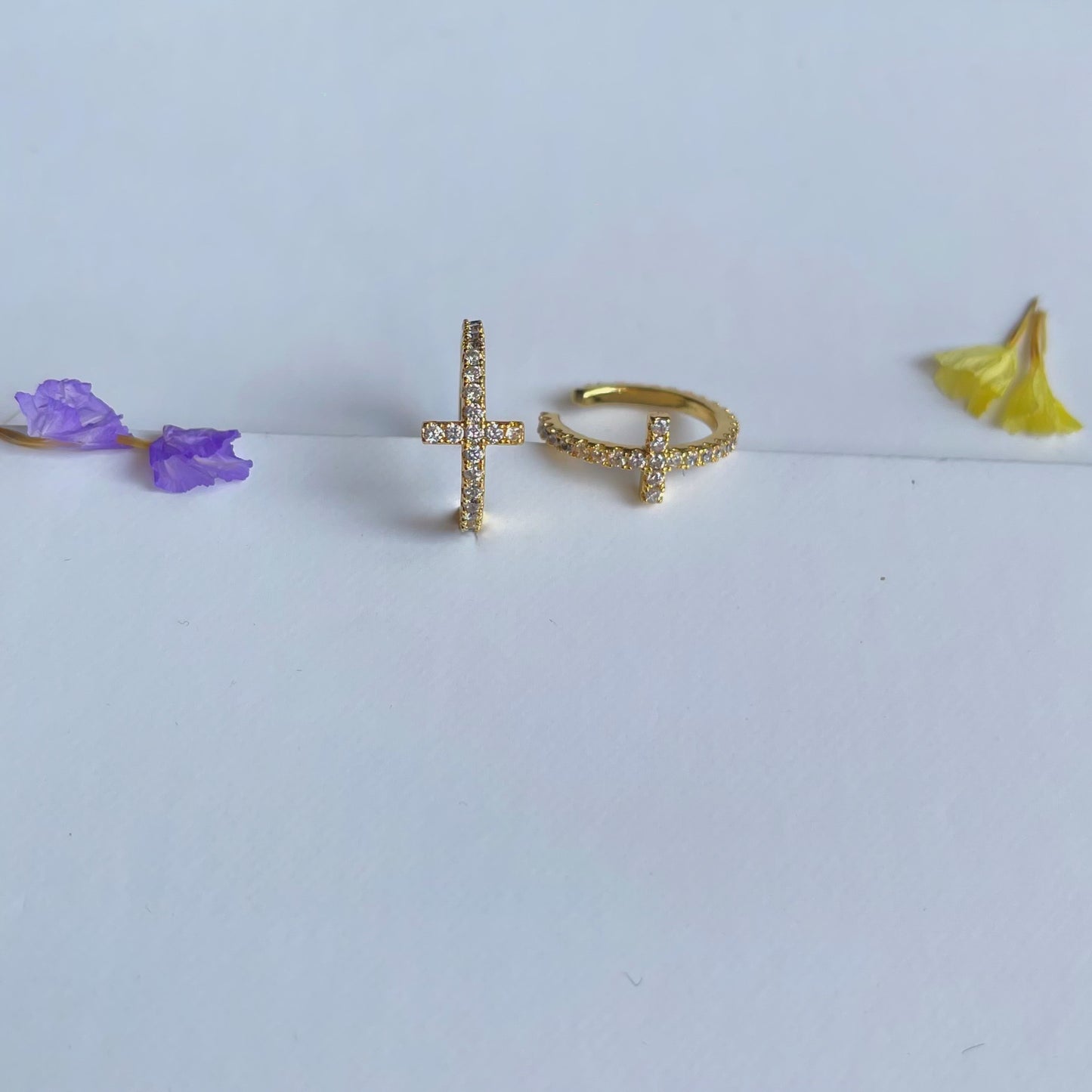Ear Cuffs cruz brillos